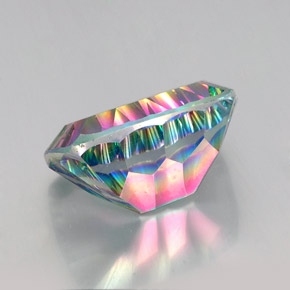 Quarzo mistico Arcobaleno superiore naturale da 20.80 ct, Taglio a cuscino, VVS