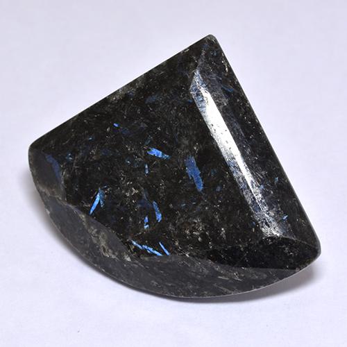 Nuummite Nero naturale da 25.81 ct, Forma fantasia, Opaco