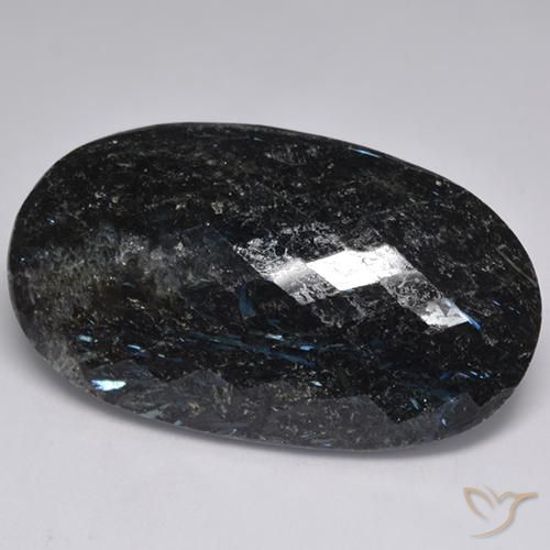 47.12ct Naturale Nero con scintillio blu Nuummite, Ovale, Opaco