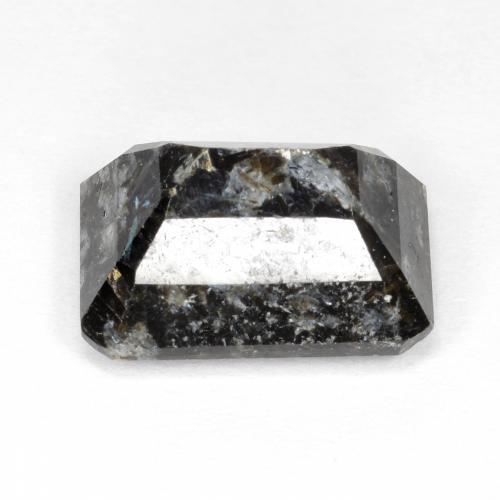 Nuummite Nero con scintillio blu naturale da 6.77 ct, Taglio smeraldo, Opaco