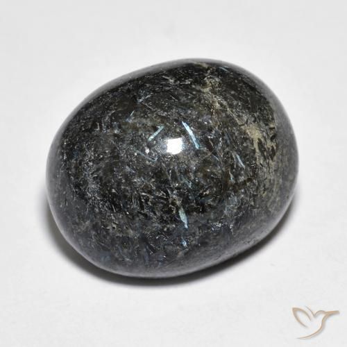 Nuummite Nero con scintillio blu naturale da 14.55 ct, Ovale, Opaco