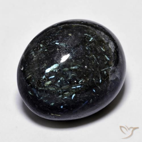 Nuummite Nero con scintillio blu naturale da 27.94 ct, Ovale, Opaco