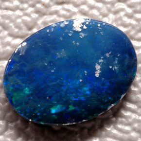 Doppietto di opale naturale multicolore da 0,66 ct, taglio ovale, opaco