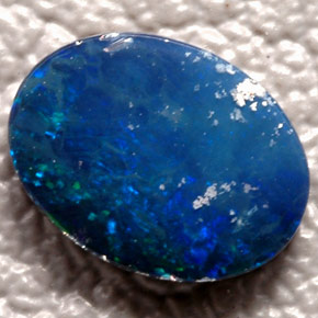 Doppietto di opale naturale multicolore da 0,66 ct, taglio ovale, opaco