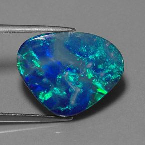 Doppietto di opale naturale multicolore da 9,48 ct, forma fantasia, opaco