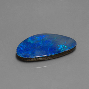 Doppietto di opale naturale multicolore da 8,35 ct, forma fantasia, opaco