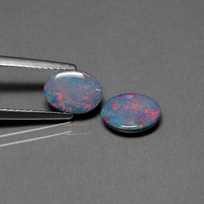 Doppietto di opale naturale multicolore da  ct, taglio ovale, opaco