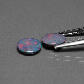 Doppietto di opale naturale multicolore da  ct, taglio ovale, opaco