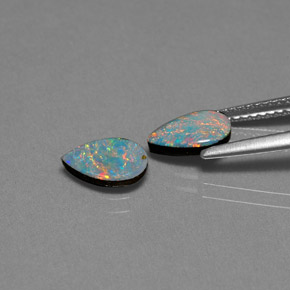 Doppietto di opale naturale multicolore da  ct, taglio a pera, opaco