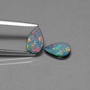 Doppietto di opale naturale multicolore da  ct, taglio a pera, opaco