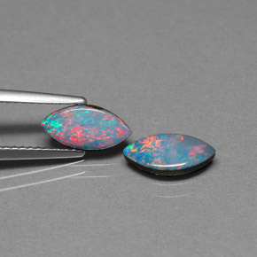 Doppietto di opale naturale multicolore da  ct, marchesa, opaco