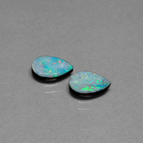 Doppietto di opale naturale multicolore da  ct, taglio a pera, opaco
