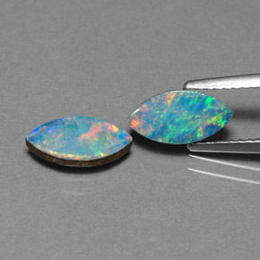 Doppietto di opale naturale multicolore da  ct, marchesa, opaco