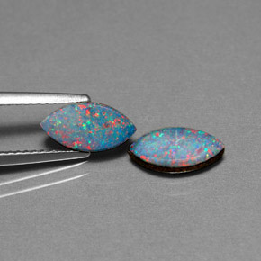 Doppietto di opale naturale multicolore da  ct, marchesa, opaco