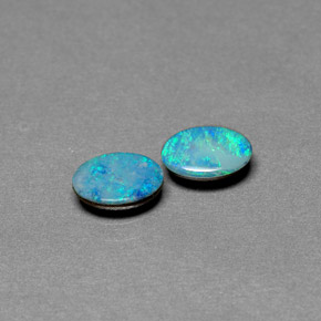Doppietto di opale naturale multicolore da  ct, taglio ovale, opaco