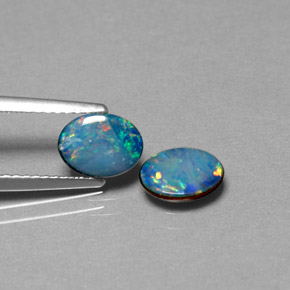 Doppietto di opale naturale multicolore da  ct, taglio ovale, opaco