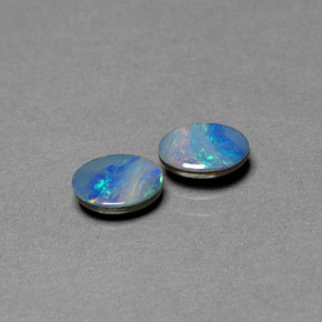 Doppietto di opale naturale multicolore da  ct, taglio ovale, opaco