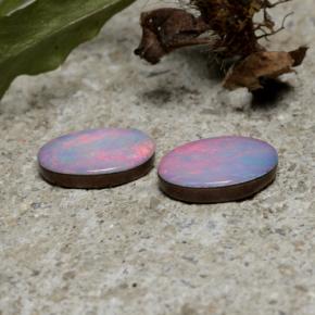 Doppietto di opale naturale multicolore da 1,79 ct, taglio ovale, opaco