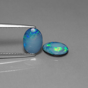 Doppietto di opale naturale multicolore da  ct, taglio ovale, opaco