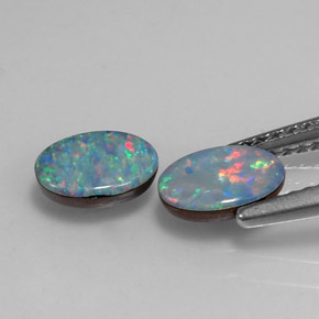 Doppietto di opale naturale multicolore da  ct, taglio ovale, opaco