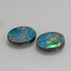 Doppietto di opale naturale multicolore da  ct, taglio ovale, opaco