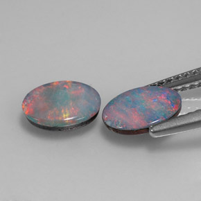 Doppietto di opale naturale multicolore da  ct, taglio ovale, opaco