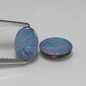 Doppietto di opale naturale multicolore da  ct, taglio ovale, opaco
