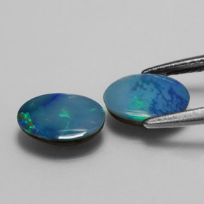 Doppietto di opale naturale multicolore da  ct, taglio ovale, opaco