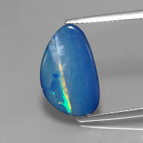 Doppietto di opale naturale multicolore da 2,97 ct, forma fantasia, opaco