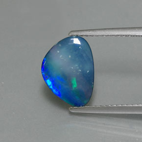 Doppietto di opale naturale multicolore da 1,62 ct, forma fantasia, opaco