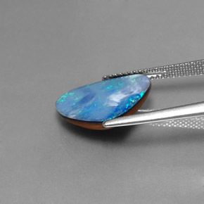 Doppietto di opale naturale multicolore da 3,71 ct, forma fantasia, opaco