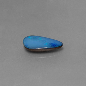 Doppietto di opale naturale multicolore da 1,30 ct, forma fantasia, opaco