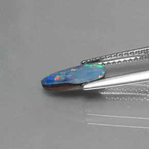 Doppietto di opale naturale multicolore da 0,74 ct, forma fantasia, opaco