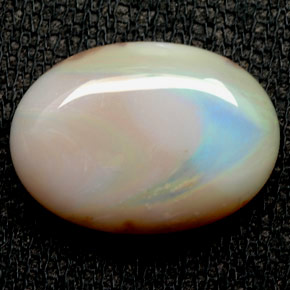 Opale naturale multicolore da 6,24 ct, taglio ovale, opaco
