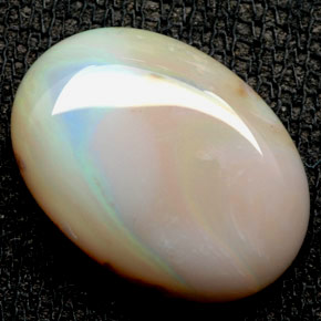 Opale naturale multicolore da 6,24 ct, taglio ovale, opaco