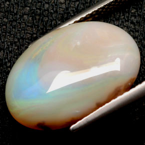 Opale naturale multicolore da 6,24 ct, taglio ovale, opaco