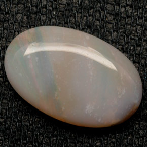 Opale naturale multicolore da 2,46 ct, taglio ovale, opaco