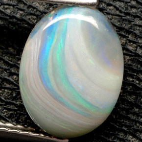 Opale naturale multicolore da 1,32 ct, taglio ovale, opaco