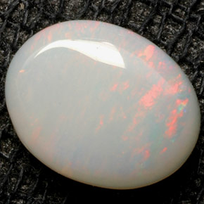 Opale naturale multicolore da 0,94 ct, taglio ovale, opaco