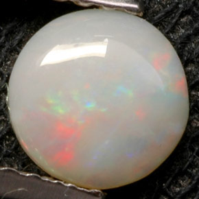 Opale naturale multicolore da 0,52 ct, taglio rotondo, opaco
