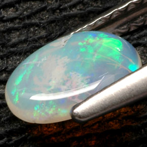 Opale naturale multicolore da 0,36 ct, taglio ovale, opaco