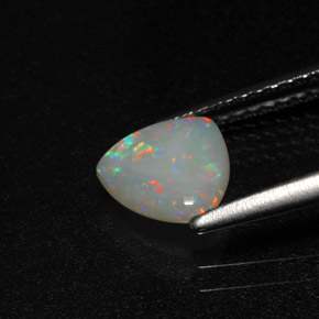 Opale naturale multicolore da 0,64 ct, trillion, traslucido