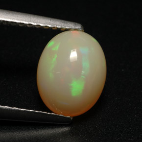 Opale naturale multicolore da 1,30 ct, taglio ovale, traslucido