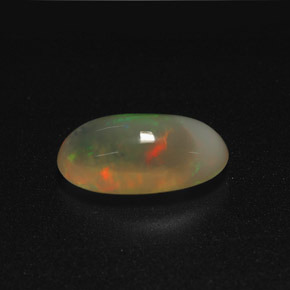 Opale naturale multicolore da 2,78 ct, taglio ovale, traslucido