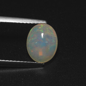 Opale naturale multicolore da 1,35 ct, taglio ovale, traslucido