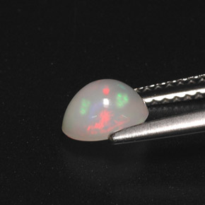 Opale naturale multicolore da 0,70 ct, taglio ovale, traslucido