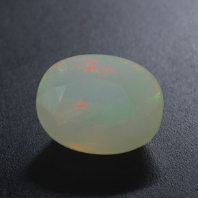 Opale naturale multicolore da 2,90 ct, taglio ovale, traslucido
