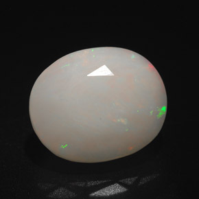 Opale naturale multicolore da 3,14 ct, taglio ovale, traslucido