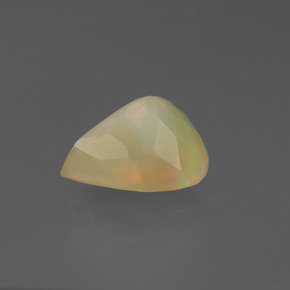 Opale naturale multicolore da 2,88 ct, taglio a pera, traslucido