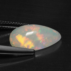 Opale naturale multicolore da 3,87 ct, taglio a pera, traslucido